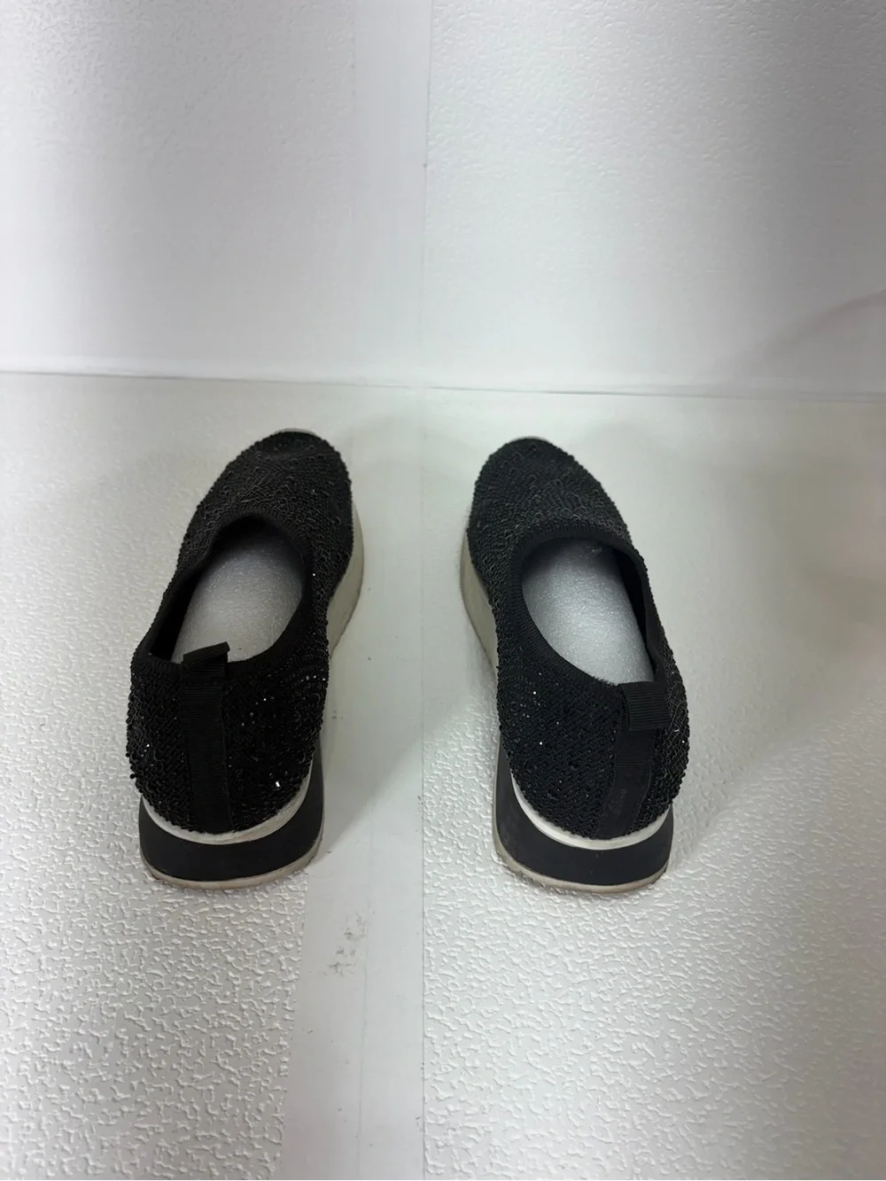 Steve Madden Black Slip-On Sparkle Knit Sneakers s278